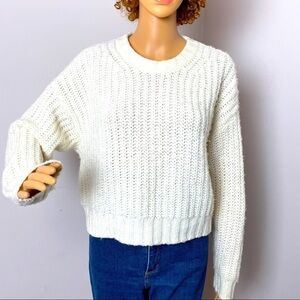 American Eagle White Cropped Crew Neck Sweater – Size Small Petite